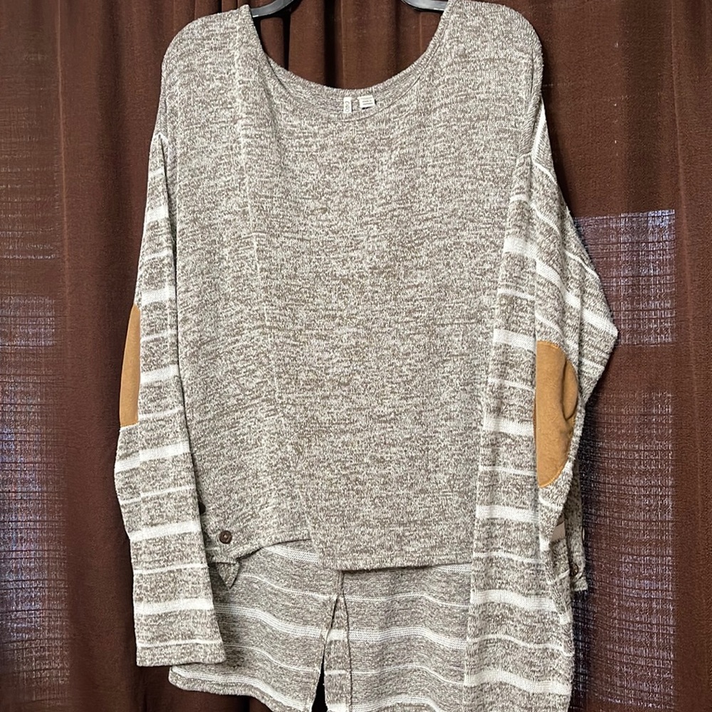 Item 019 nice plus size high / low women's top.